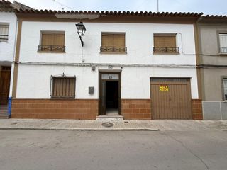 Semi detached house  Calle fuente del ca�o