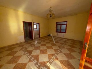 Casa adossada a Calle AVEMARIA