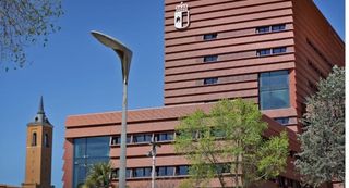 Pis a Ronda santa maria 8. Piso en venta en la nueva ciudad administrativa, puerta de santa