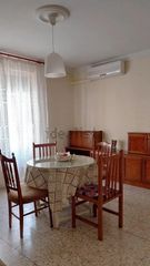 Piso en Calle garcia de loaysa 7. Se vende piso detras cuartel de la guardia civil, plaza de toros