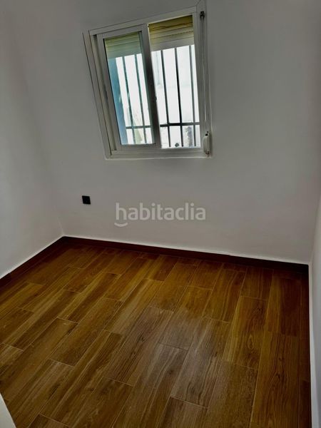 Foto b03a548c-0c12-4307-a537-a5a42dca8f13. Casa adossada amb aparcament a El Poblado - Abulagar Puertollano