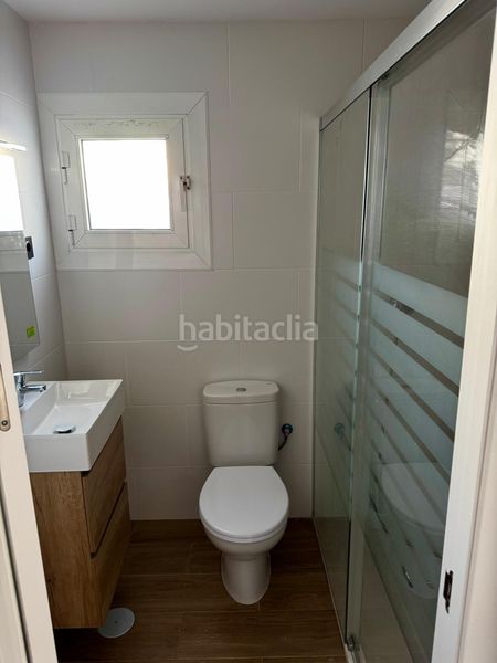 Foto ea5ef31a-68ca-458a-998c-f508e3c52c0b. Casa adossada amb aparcament a El Poblado - Abulagar Puertollano