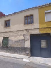 Piano terra  Calle san roque. Se vende bajo en daimiel para reformar!