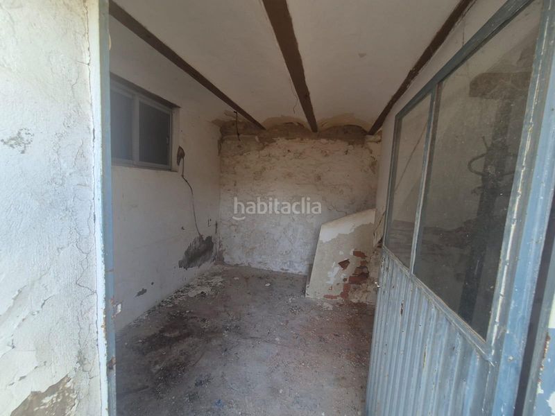 Foto cf6f1047-2109-4701-857c-662546f62ff5. Casa amb aparcament a Herencia