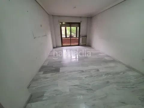 Foto 6303caf8-ae05-49c6-b068-cc94578e272c. Piso en La Moreria Ciudad Real