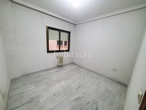 Foto 6ce8caa7-2ee4-4925-ac3a-0ce3debdfe2b. Piso en La Moreria Ciudad Real