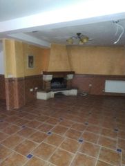 Dúplex  Calle cipres 10. Se vende precioso duplex con cocina campera zona plaza del carme