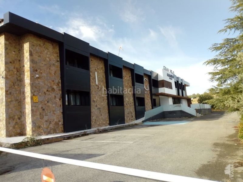 Foto f978f086-e459-40a0-adca-e89f46247135. Edifici a carretera comarcal Almadén a puertollano 0 a Almadén