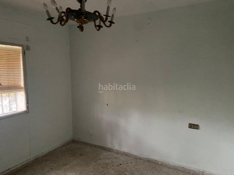 Foto c1d42a8b-b431-4401-9c55-658a1f9094a9. Chalet en avenida yedra en Piedrabuena