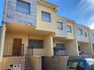 Casa adossada a Calle el alamillo 24