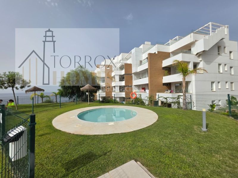 Foto b8da6e17-e4cd-4f9a-8598-d29b261d9723. Apartament amb aparcament a El Peñoncillo Torrox