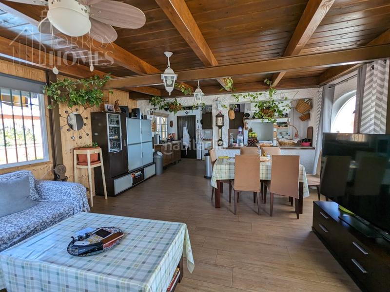 Foto b997df5c-cf3c-41db-ac11-71cfb21b5cf9. Bauernhof mit parking in Algarrobo pueblo Algarrobo