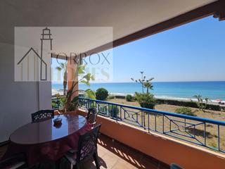 Apartamento  N/a. Apartamento frontal al mar en torrox costa