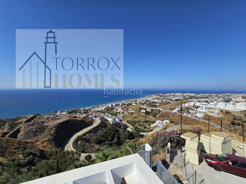 Foto 1c18e47b-6212-466a-9d47-91649571fc6f. Casa adossada amb aparcament a El Peñoncillo Torrox