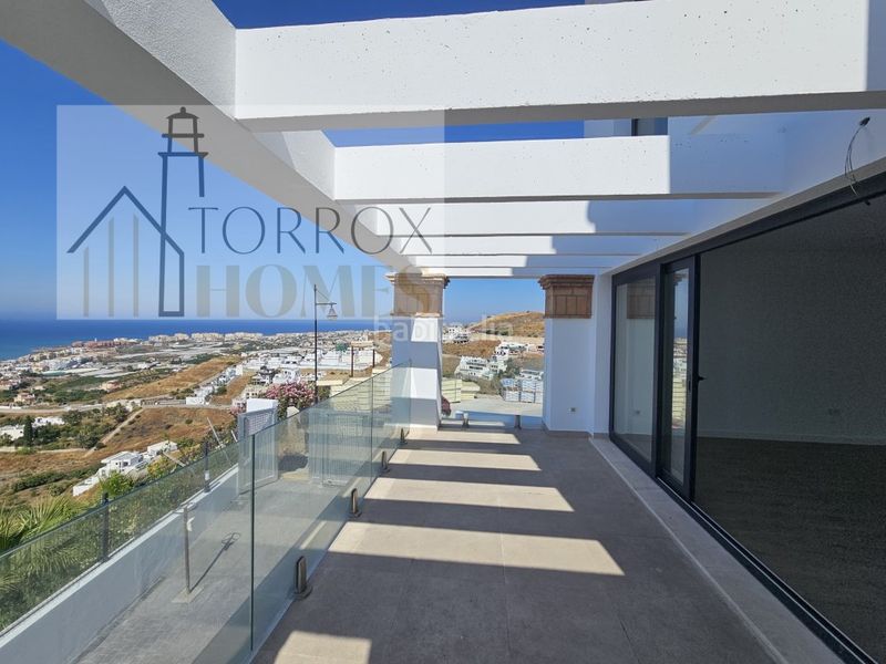 Foto 548071fd-9821-4db3-951a-1a47c8596a8f. Casa adossada amb aparcament a El Peñoncillo Torrox