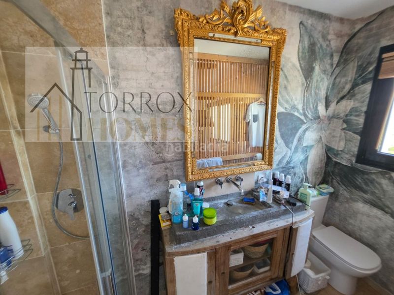 Foto 72015d52-f1ea-453f-9576-14c8a305667a. Casa amb aparcament a Torrox pueblo Torrox