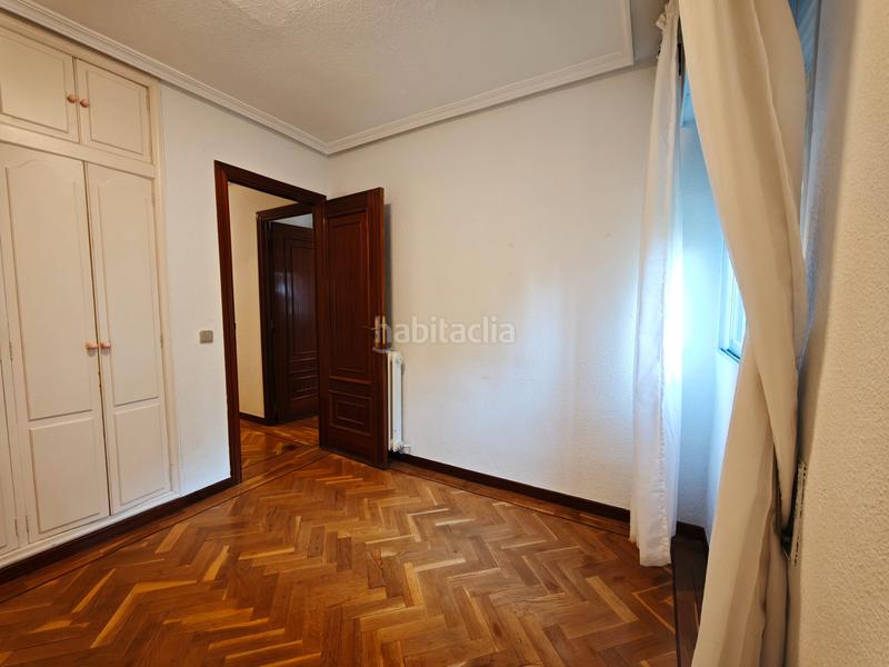 Foto 46e4cb13-dcfb-4bbe-b936-1e61d677dbb7. Etagenwohnung mit heizung parking in Aluche Madrid