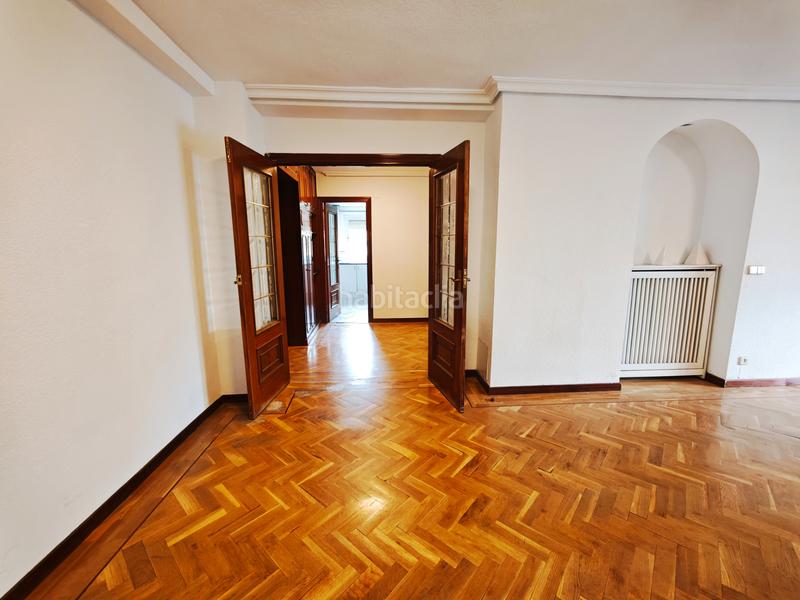 Foto 9c60cbd0-f712-4a55-a8c5-5ca96bfc0f57. Etagenwohnung mit heizung parking in Aluche Madrid