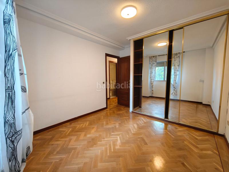 Foto c9d972b1-77c4-45c1-ae8b-2377dd1aa474. Etagenwohnung mit heizung parking in Aluche Madrid