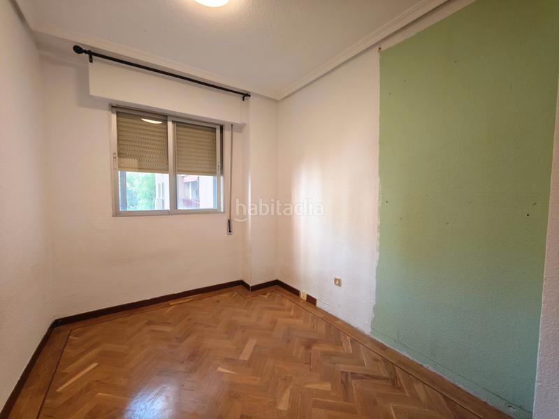 Foto d0c07abb-04c3-4045-995f-52ffd53a04b2. Etagenwohnung mit heizung parking in Aluche Madrid