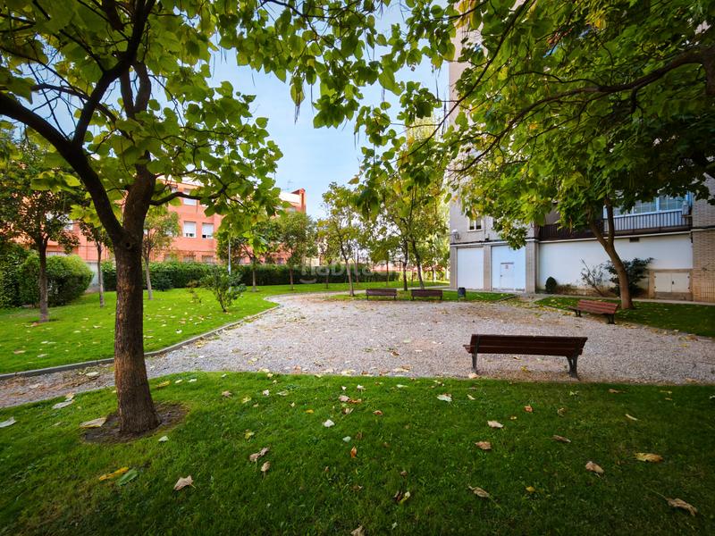 Foto e258d10e-6eaf-40d1-a26e-81e8f3d10028. Etagenwohnung mit heizung parking in Aluche Madrid