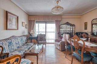 Etagenwohnung  Calle de ocaña. Piso luminoso con dos terrazas en venta en calle ocaña, aluche –
