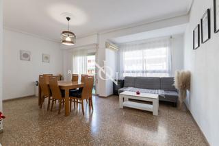 Lloguer Pis  Carrer san cristobal. Piso de 98 m2 en alquiler en aldaia
