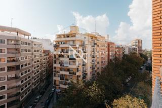 Lloguer Pis  Cl micer masco. Piso de 263 m2 con vistas y terraza en alquiler en valència