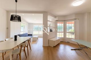 Lloguer Casa  Urbanizacion mas camarena. Casa de 210 m2 con piscina en alquiler en bétera