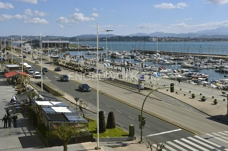 Foto 06b2e046-6396-4856-a412-ce1cc7aae318. Ático magnífico ático de lujo en castelar en Puerto Chico Santander