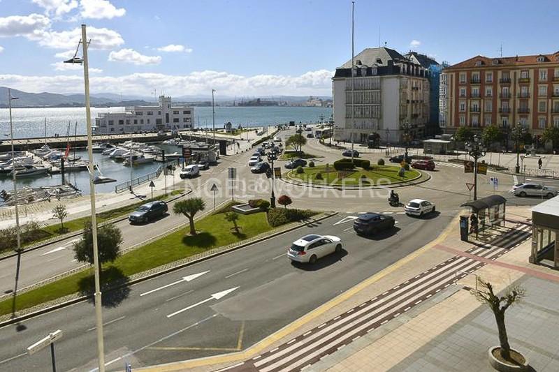 Foto 0be5ef75-e327-4d38-8720-bae2a1ef2123. Ático magnífico ático de lujo en castelar en Puerto Chico Santander