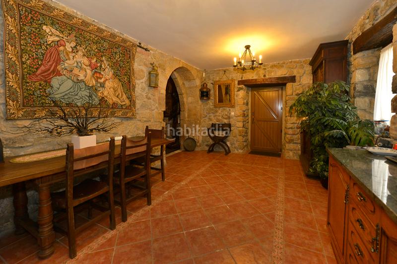 Foto d6e54291-cc89-4d82-b3cd-697a34695e0f. Bauernhof mit heizung parking in Voto