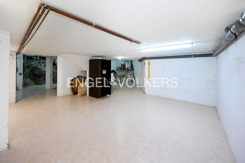 Foto 3570c2a2-82ca-45c7-b7e5-446ccaf7c3e4. Casa excelente villa sobre el cantábrico en ría de Ajo en Bareyo