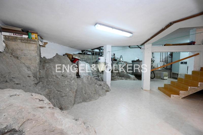 Foto 95a72feb-b371-405d-ad84-2f9bdc328138. Casa excelente villa sobre el cantábrico en ría de Ajo en Bareyo