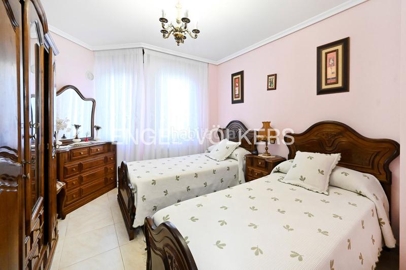 Foto e155499f-88f3-41da-ad31-6f12315631fb. Casa excelente villa sobre el cantábrico en ría de Ajo en Bareyo
