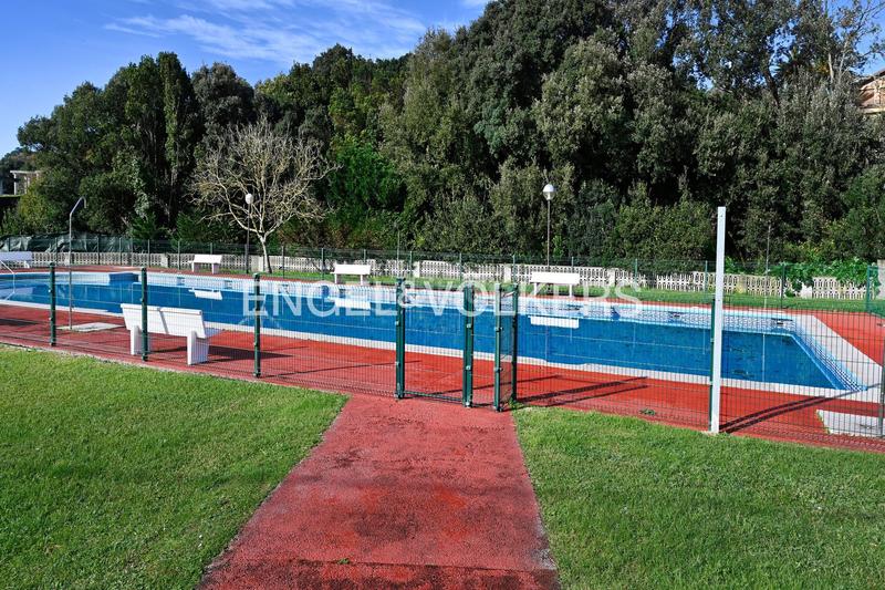 Foto e29d0dcd-7284-44ab-bcf0-6fe4be9ac3bc. Casa excelente villa sobre el cantábrico en ría de Ajo en Bareyo