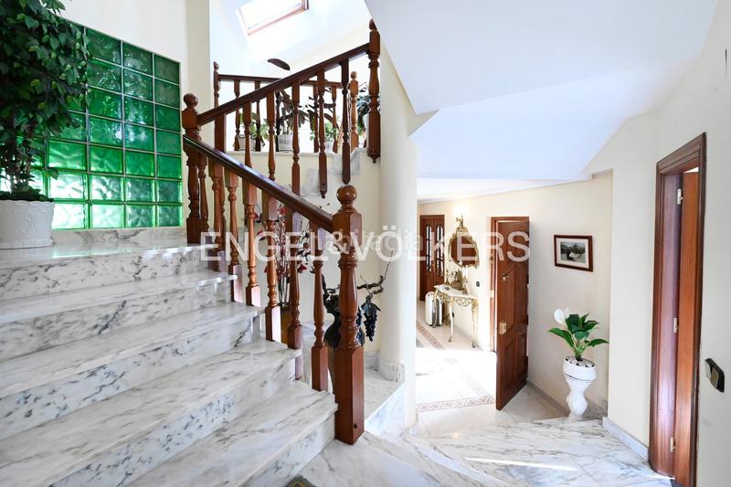 Foto e2df69f3-d25e-438b-9a2d-8b4aa851ecd1. Casa excelente villa sobre el cantábrico en ría de Ajo en Bareyo