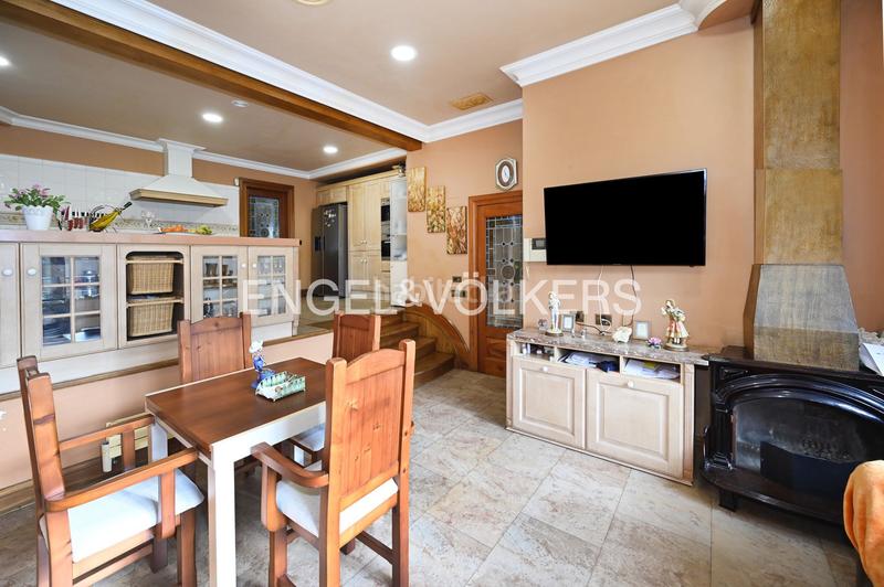 Foto dd32b4bd-bbbe-45c9-9330-4389c3ee8540. Haus mit heizung parking in Arnuero