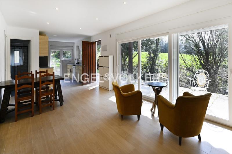 Foto af174af2-d754-433e-9f5c-23558d931f80. Casa casita encantadora con acceso privado al río en cubas en Ribamontán al Monte