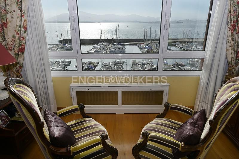 Foto 10d7ea3a-3c5c-4ea6-98ba-9d89577ca686. Apartamento piso exclusivo con magníficas vistas en castelar en Santander