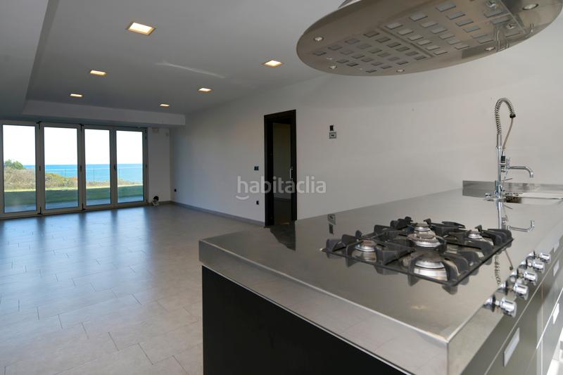 Foto 1d925187-88f5-4827-986e-0ad24bbebf39. Casa gran propiedad vanguardista junto al mar en Liencres Piélagos