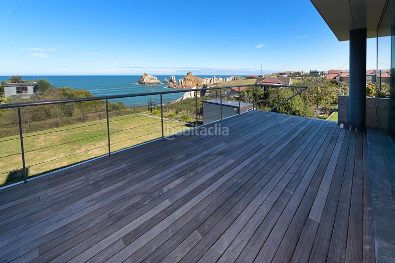 Foto c7503447-93b6-49e7-afc4-736b90c89d18. Casa gran propiedad vanguardista junto al mar en Liencres Piélagos