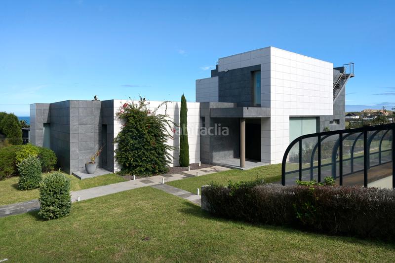 Foto f639e465-2aa4-4260-9851-e4465b7daf5d. Casa gran propiedad vanguardista junto al mar en Liencres Piélagos
