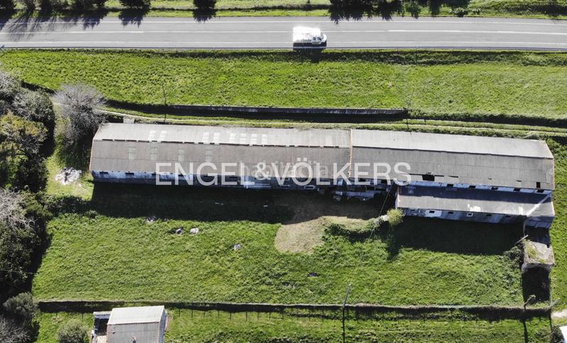 Foto 57567a5f-b94f-412b-bfac-dbc287a08aa1. Terreno residencial excepcional oportunidad de inversión primera línea de costa en Castro - Urdiales