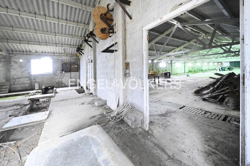 Foto c8a0d19a-3c32-4490-9178-61cc14c99de6. Terreno residencial excepcional oportunidad de inversión primera línea de costa en Castro - Urdiales