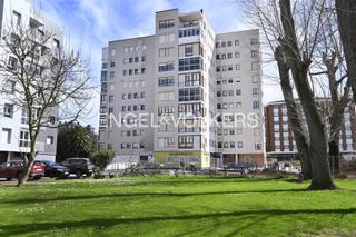 Apartament  Av. del stadium. Espléndido piso en el sardinero