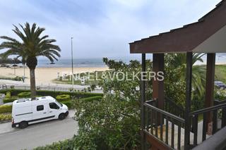 Casa  Paseo de trengandín. Espectacular chalet frente a la playa de noja