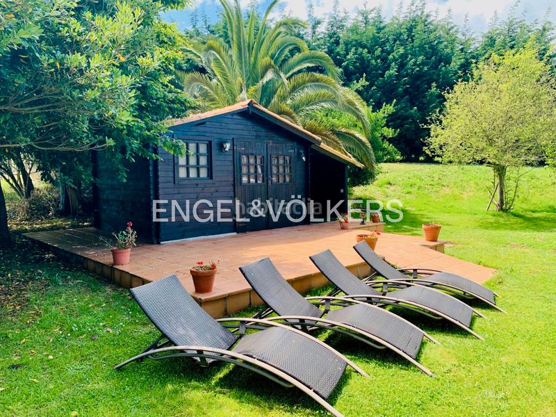 Foto 0f6c5a61-88f1-4968-bce2-f078c4fa78ff. Casa amb calefacció aparcament piscina a Liencres Piélagos