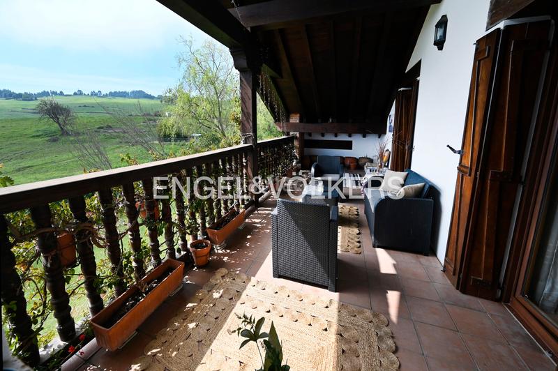 Foto 3d1acc33-915b-4a61-8837-2ba2f445ef71. Casa amb calefacció aparcament piscina a Liencres Piélagos