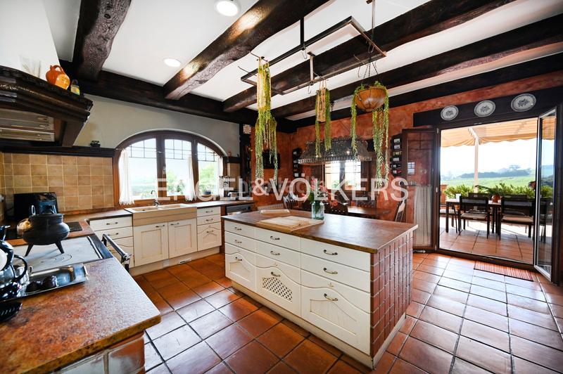 Foto 4aa74a07-8a0d-40ed-901d-6dc8ba1e3f78. Casa amb calefacció aparcament piscina a Liencres Piélagos